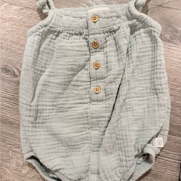 Baby girl lot 4 pieces size 6-9 months - Picture 2 of 9